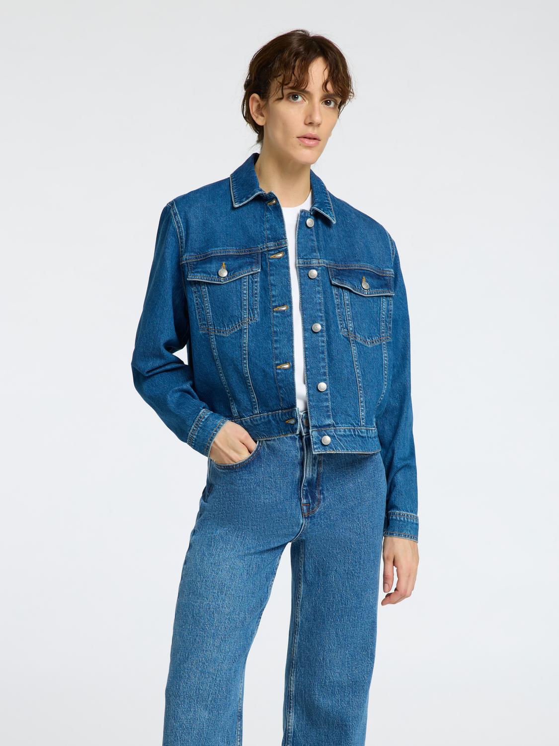 model_shot-front